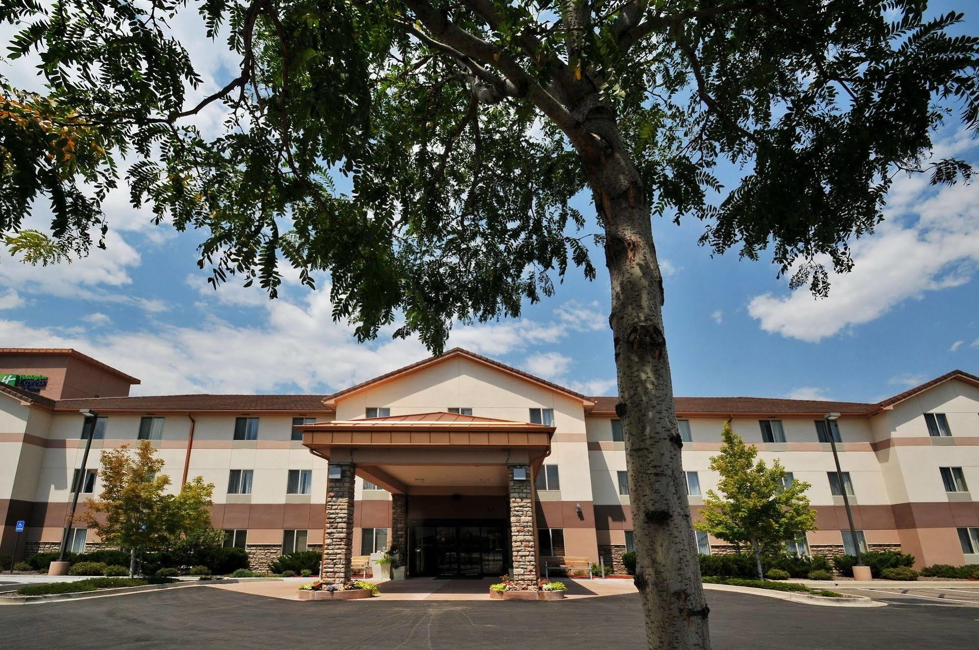 Hotel Express & By Ihg 2*