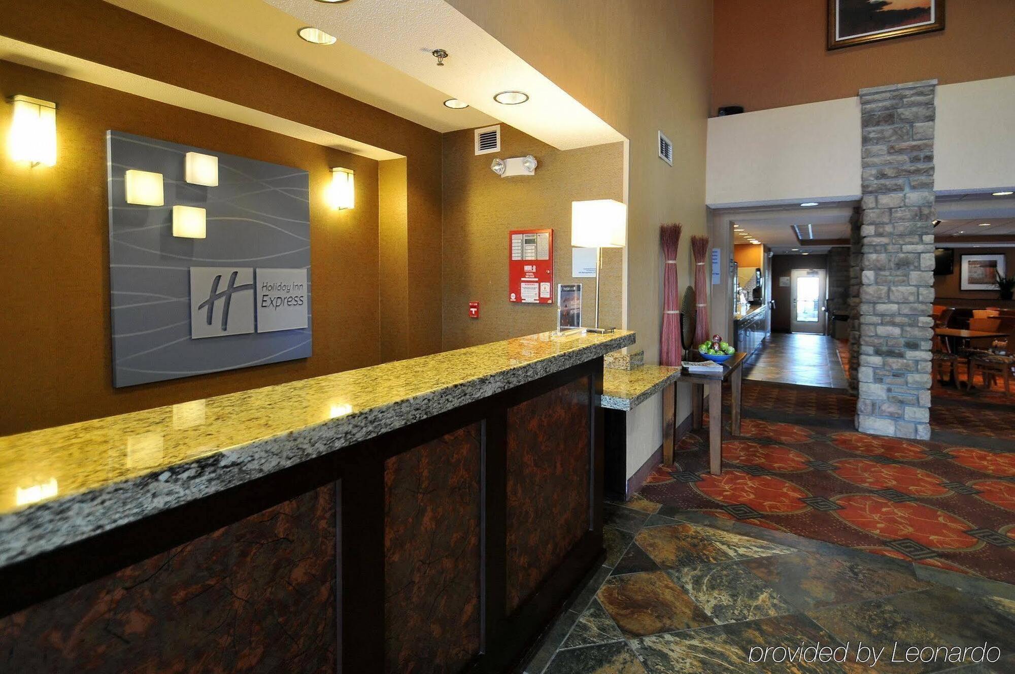 Express & By Ihg Hotel 2*